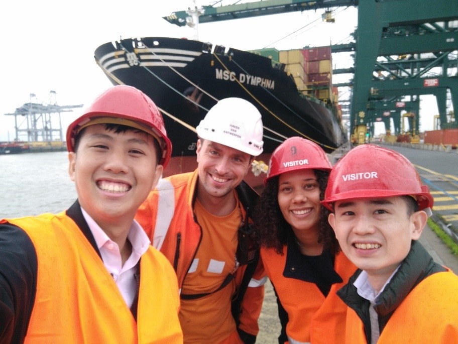  gradsingapore_Custom_Boshen and Jay_PSA_2020